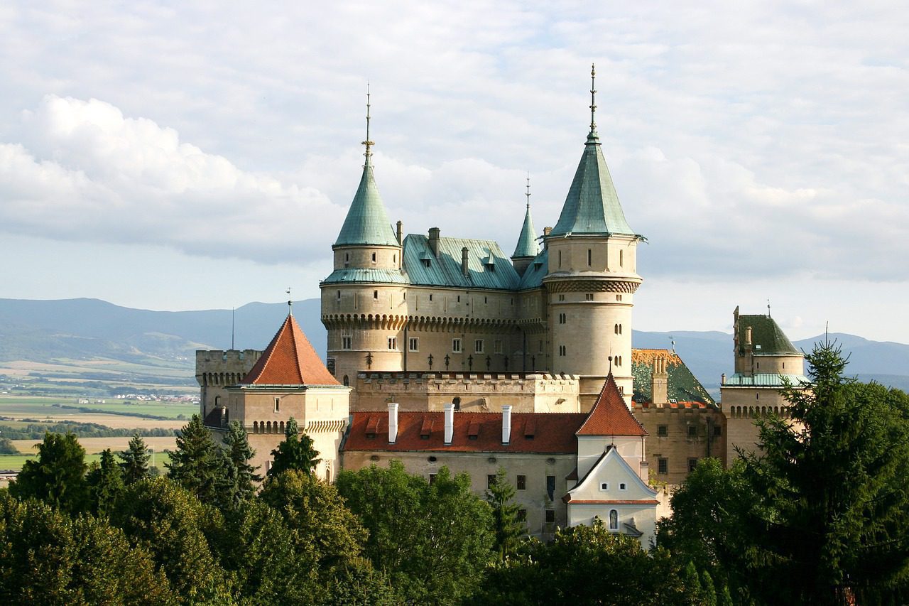 fighters, slovakia, castle